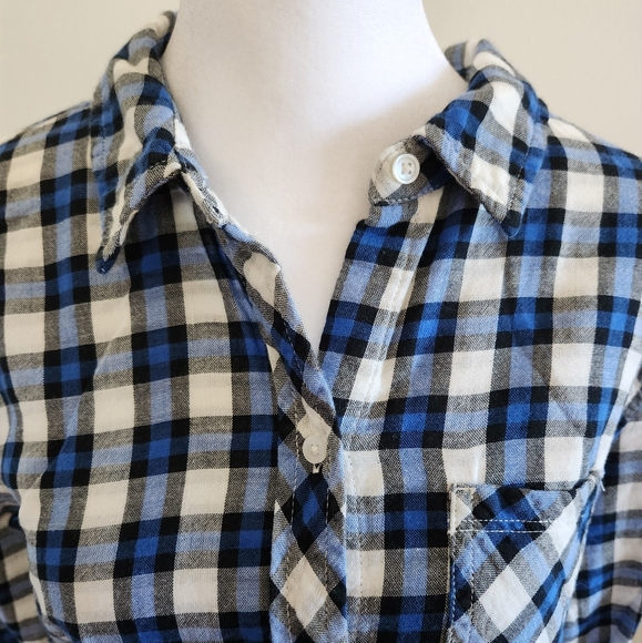 Medium Blue Gap Flannel Button Down Shirt - Picture 10 of 11